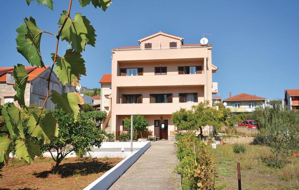 Apartman Tudor Stari Grad  Luaran gambar