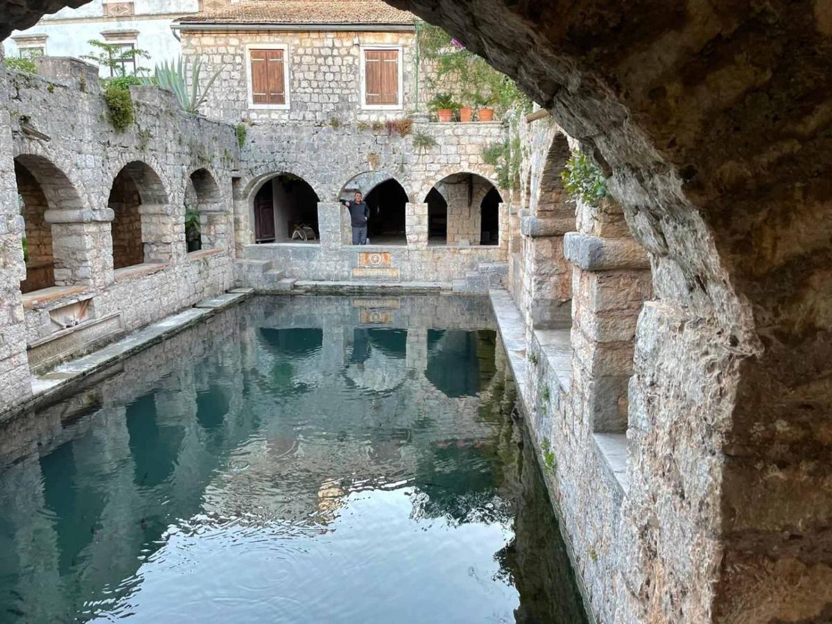 Apartman Tudor Stari Grad  Luaran gambar