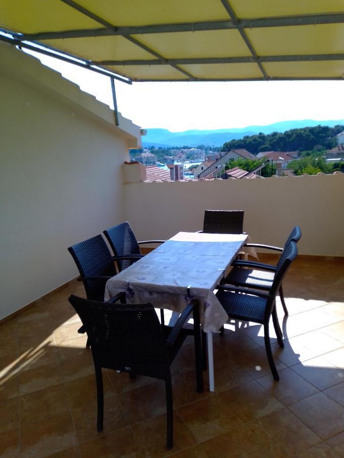 Apartman Tudor Stari Grad  Luaran gambar